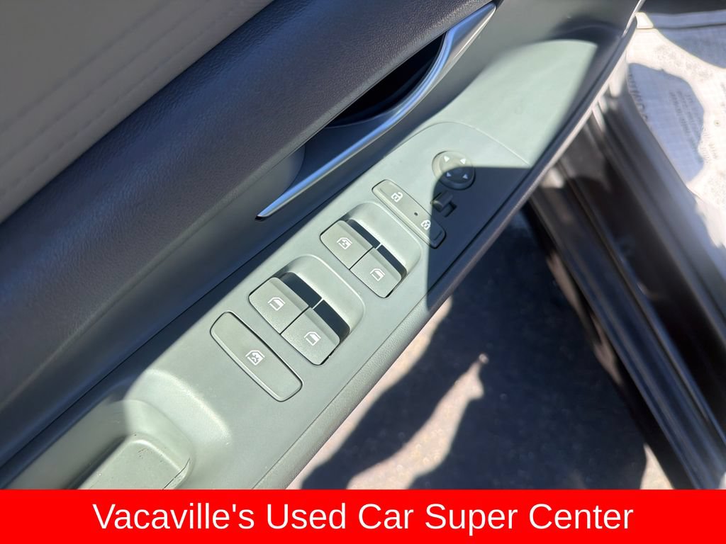 Used 2023 Hyundai Elantra Blue FWD image 11