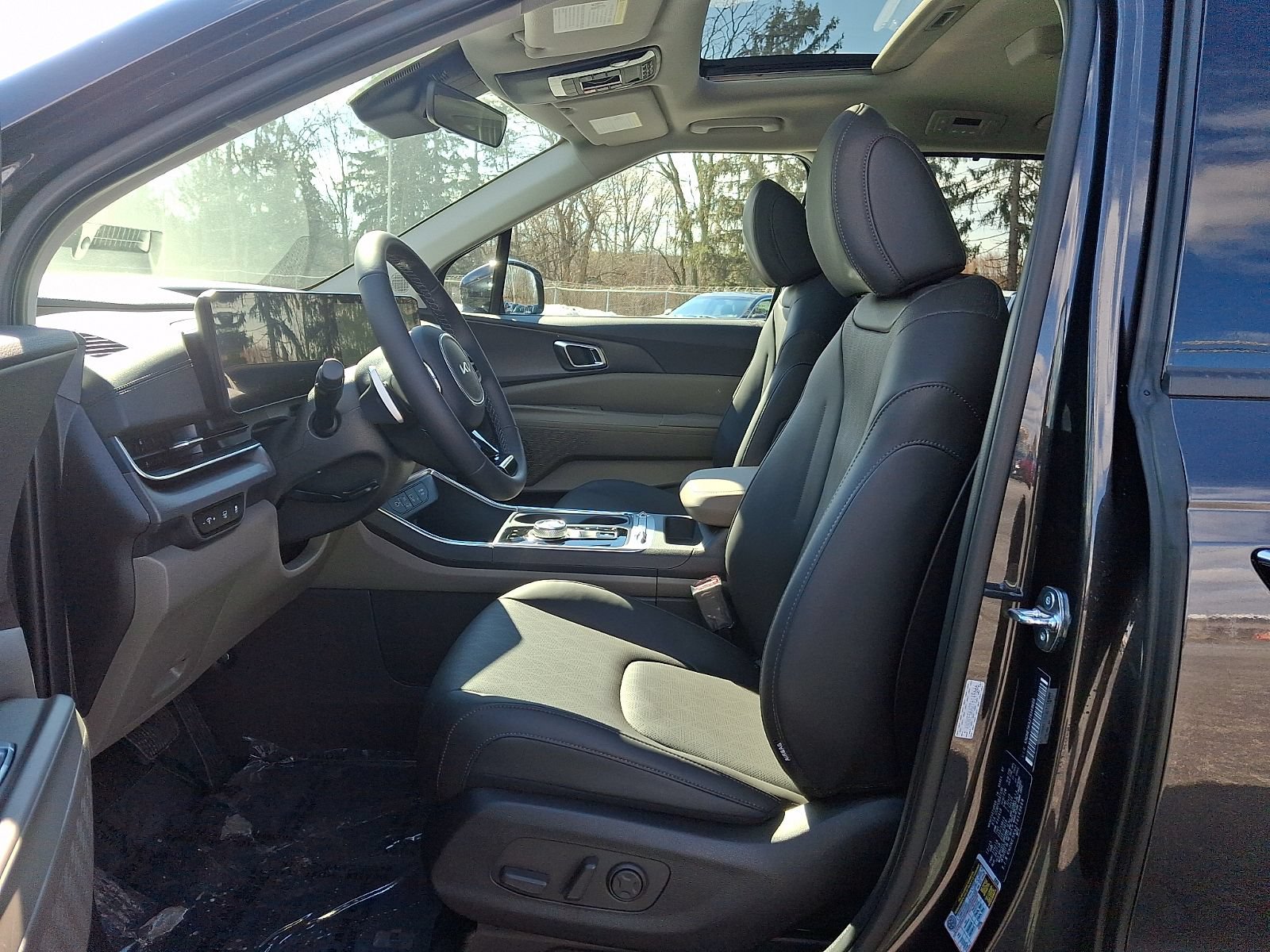 New 2026 Kia Carnival SX FWD image 11