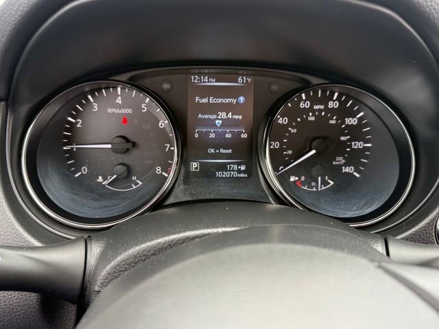 Used 2017 Nissan Rogue SV AWD/4WD image 16