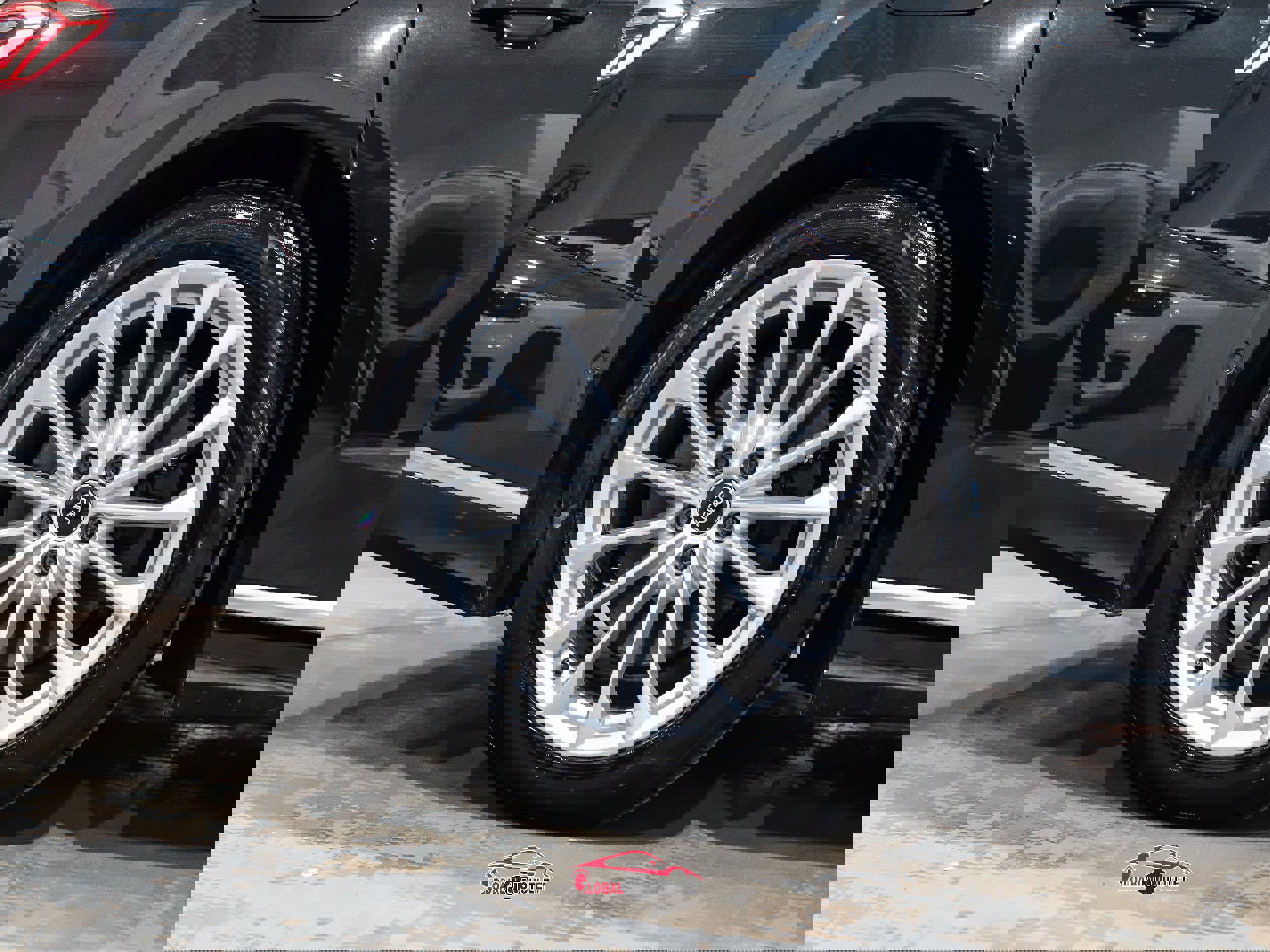 Used 2021 Audi A8 L 4.0T w/ Interior Protection Package image 11