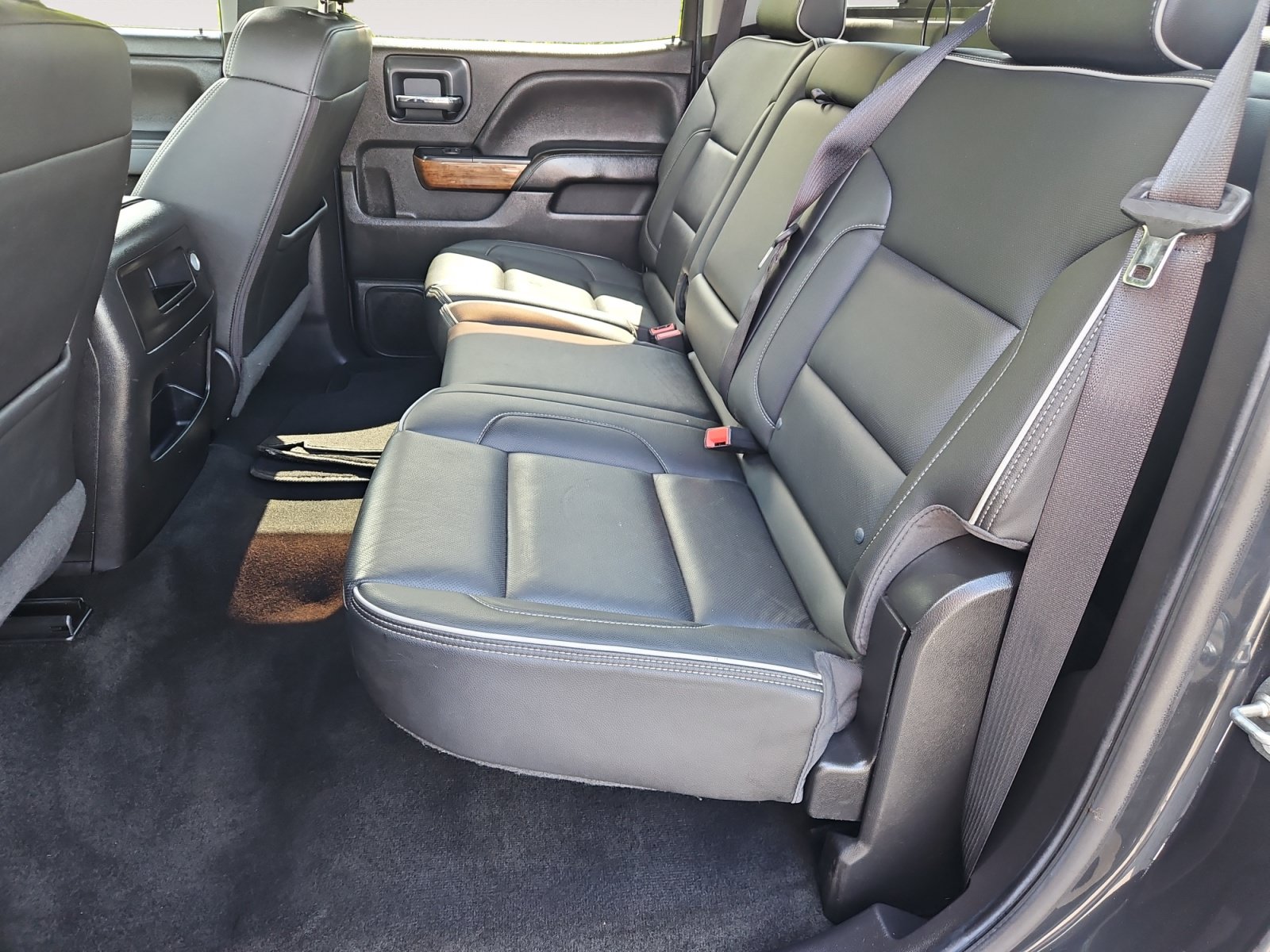 Used 2018 Chevrolet Silverado 1500 High Country AWD/4WD image 13