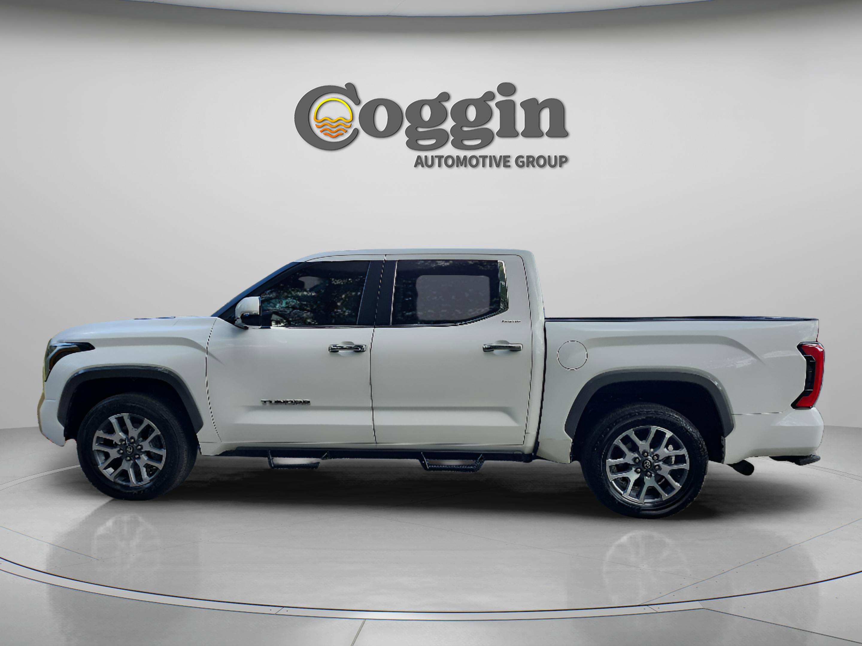 Used 2024 Toyota Tundra Limited image 2