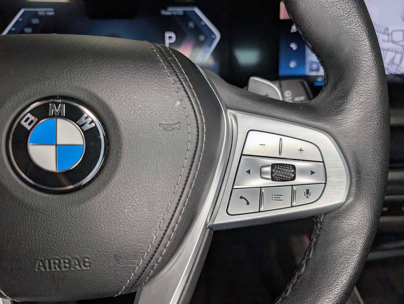 Used 2023 BMW X7 xDrive40i w/ Climate Comfort Package image 33