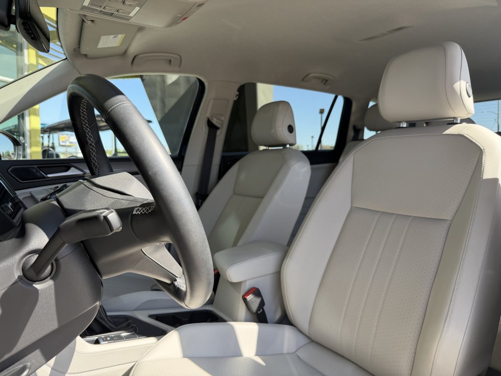 Used 2022 Volkswagen Tiguan SE FWD image 33