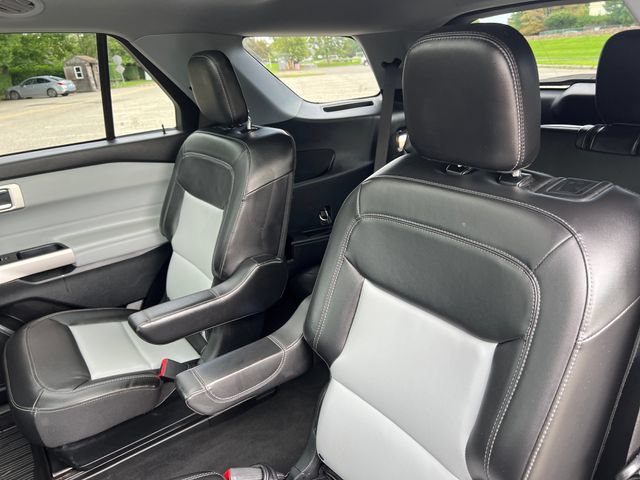 Certified 2023 Ford Explorer XLT w/ Equipment Group 202A AWD/4WD image 24