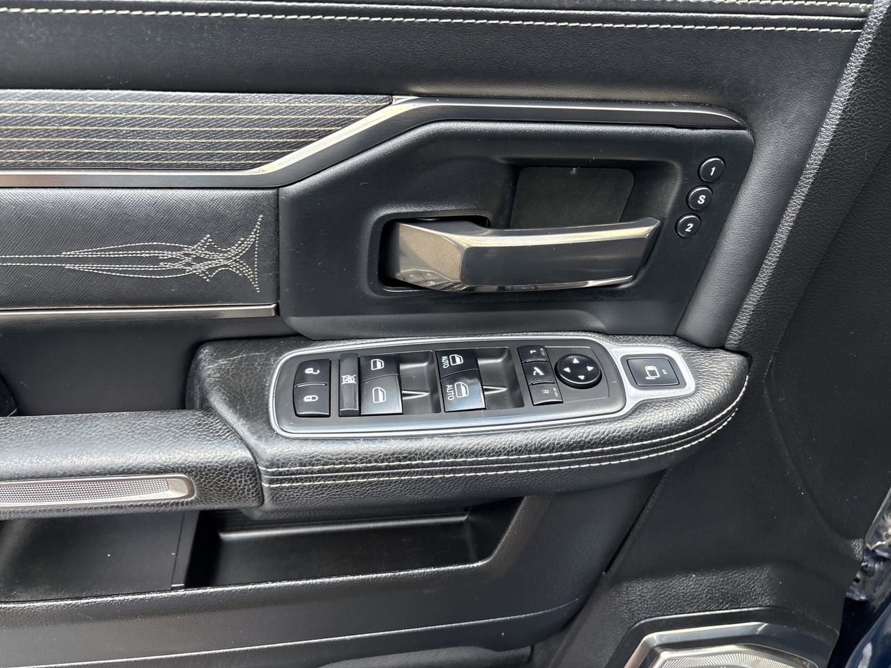 Used 2019 RAM 3500 Limited AWD/4WD image 17