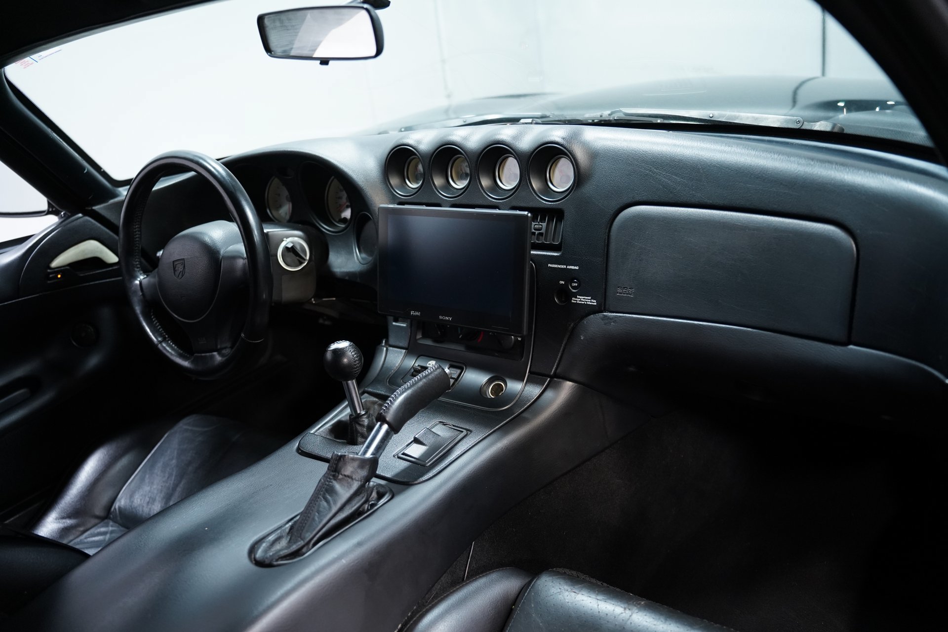 Used 2000 Dodge Viper GTS RWD image 37