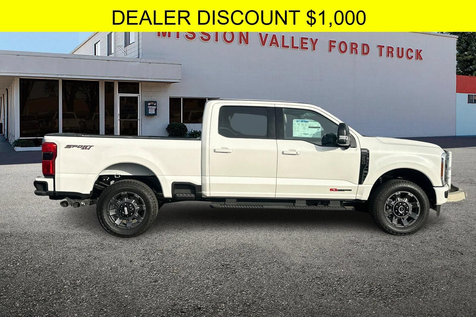 New 2024 Ford F250 Lariat w/ Lariat Ultimate Package AWD/4WD image 3