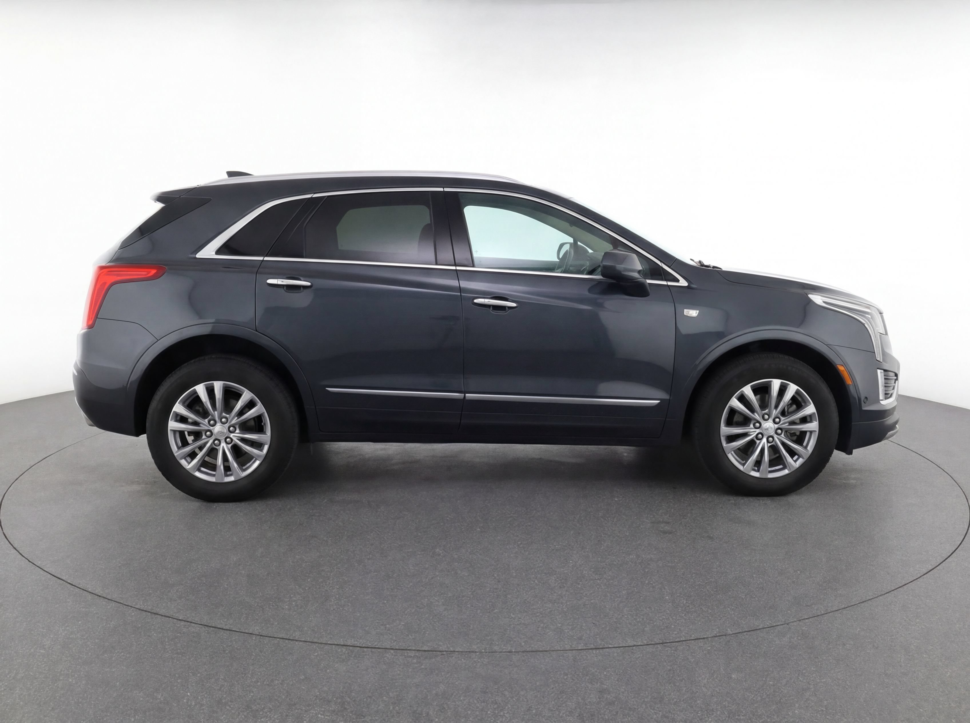 Used 2021 Cadillac XT5 Premium Luxury FWD image 8
