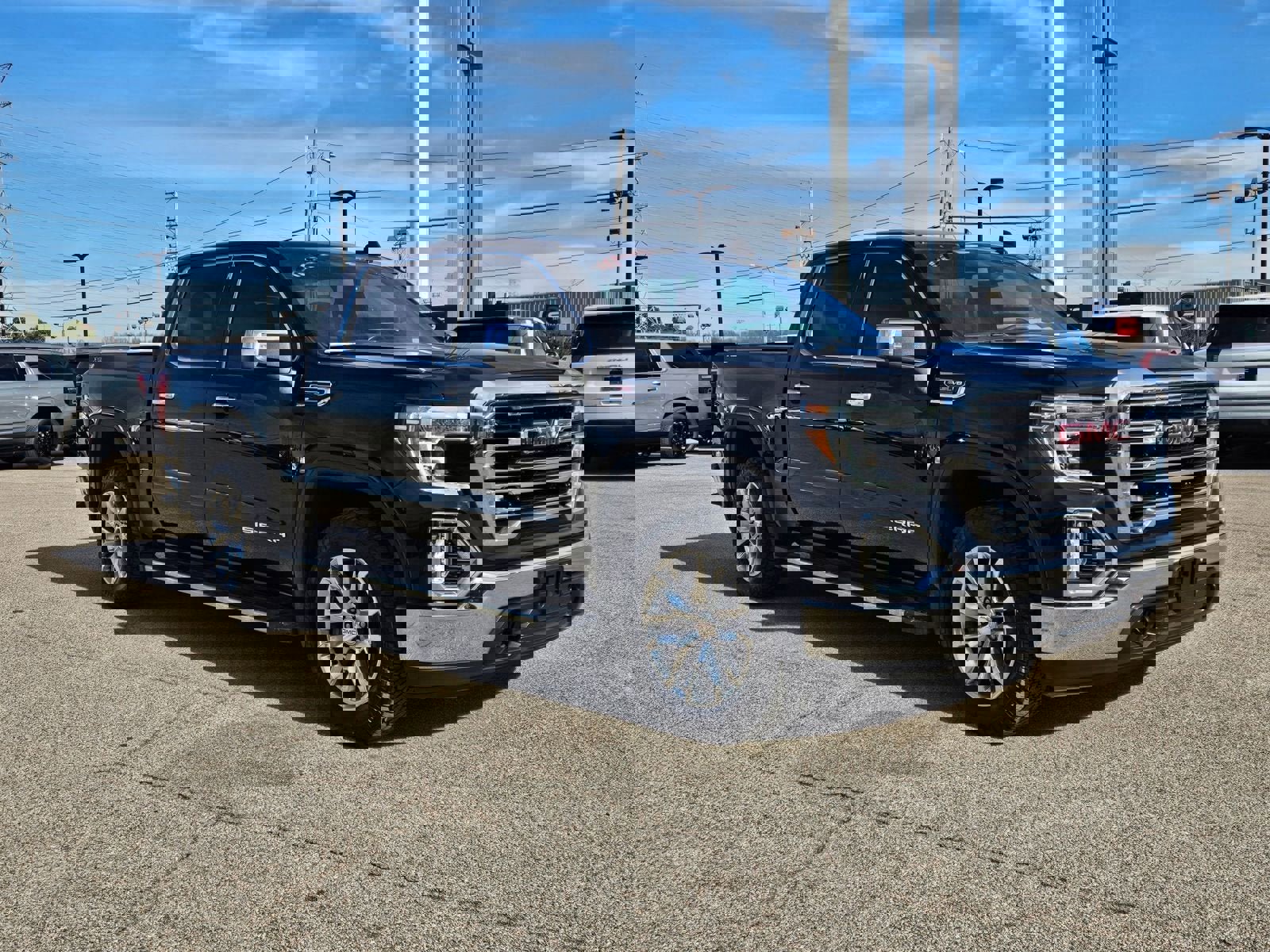 Used 2021 GMC Sierra 1500 SLT w/ SLT Premium Package image 39