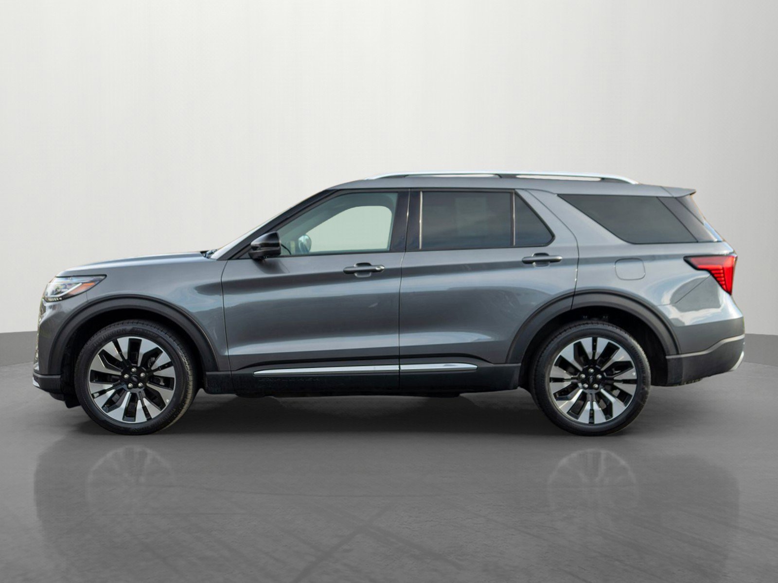 Used 2025 Ford Explorer Platinum w/ LUX Leather Package AWD/4WD image 4