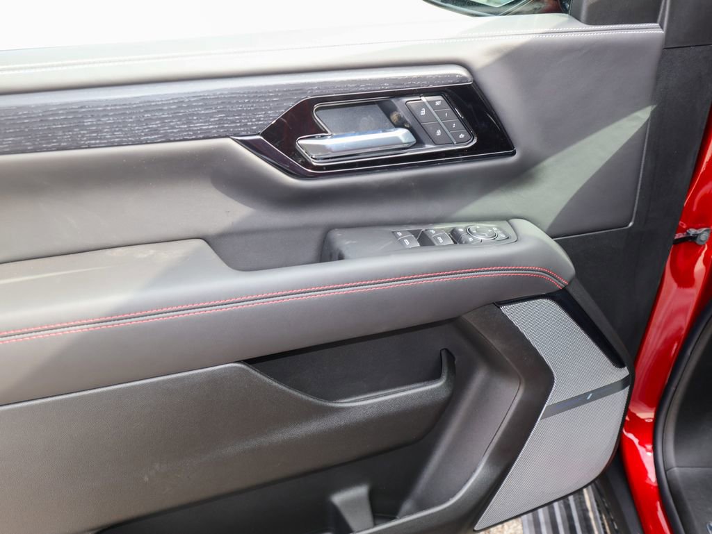 New 2026 GMC Yukon AT4 Ultimate w/ LPO, Floor Liner Package image 11