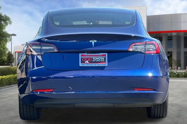 Used 2023 Tesla Model 3 Standard Range image 5