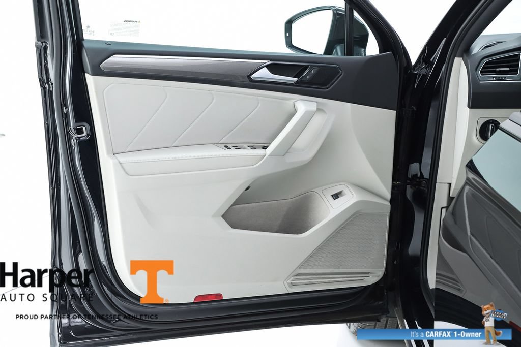 Used 2024 Volkswagen Tiguan SE R-Line FWD image 18