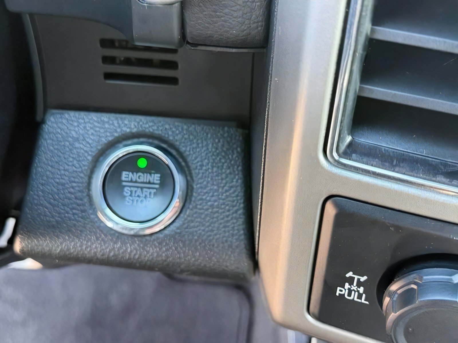 Used 2018 Ford F150 Lariat AWD/4WD image 31