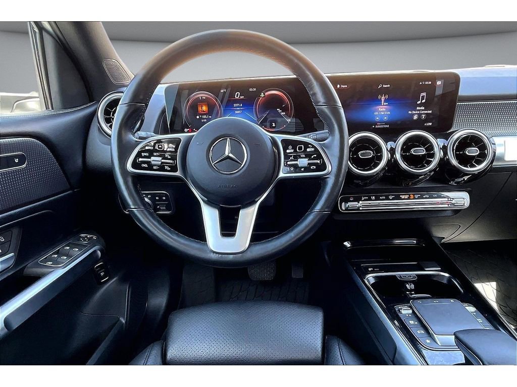 Used 2022 Mercedes-Benz GLB 250 4MATIC image 8