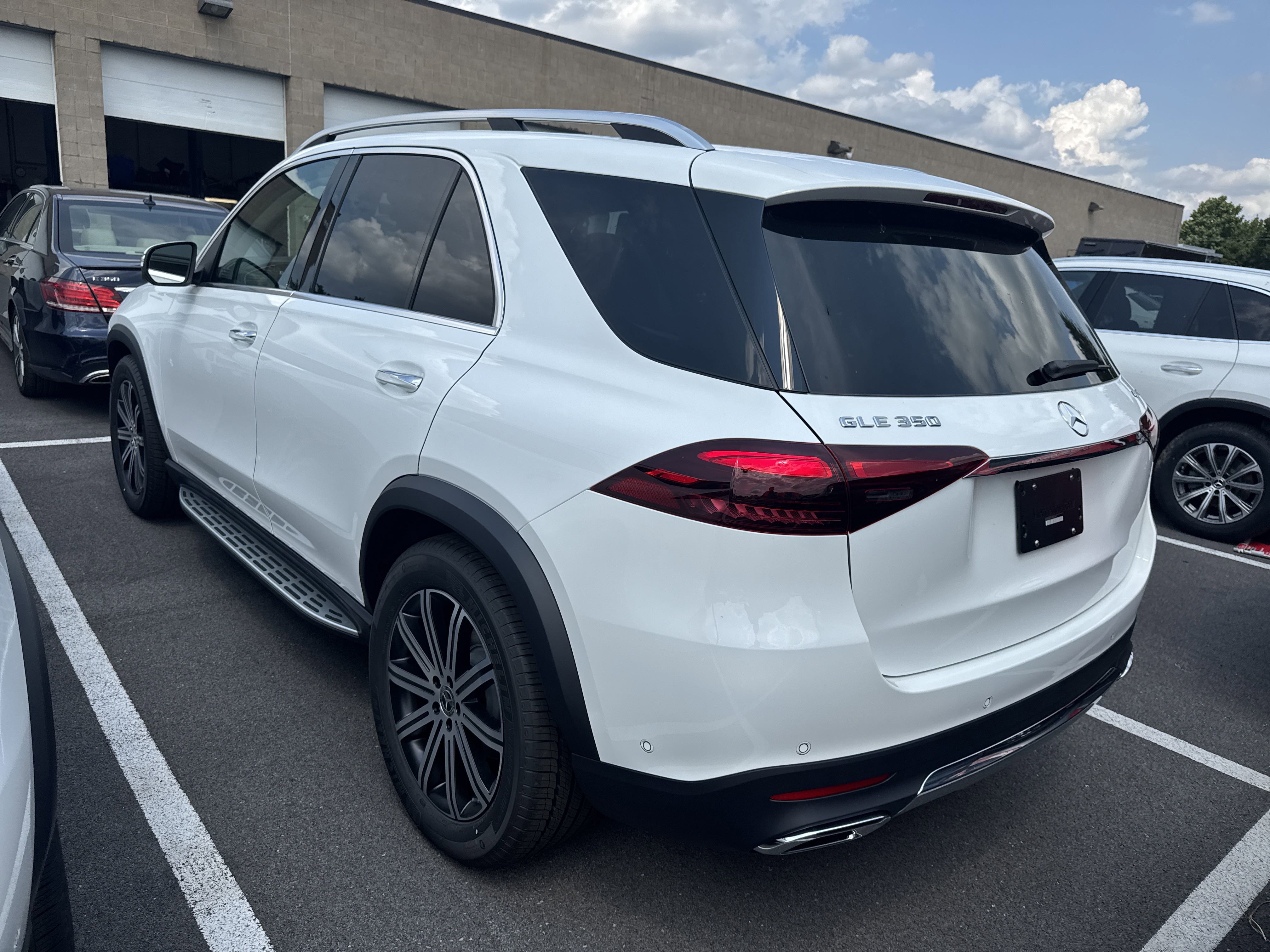 Used 2026 Mercedes-Benz GLE 350 4MATIC image 4