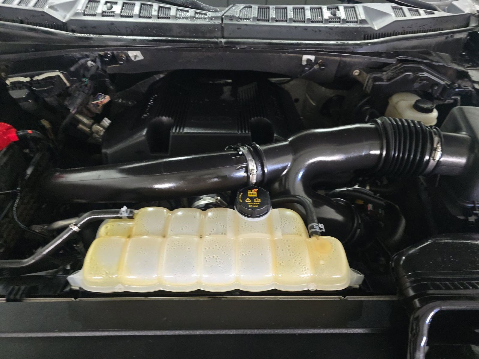 Used 2019 Ford F150 Lariat w/ Equipment Group 502A Luxury AWD/4WD image 15