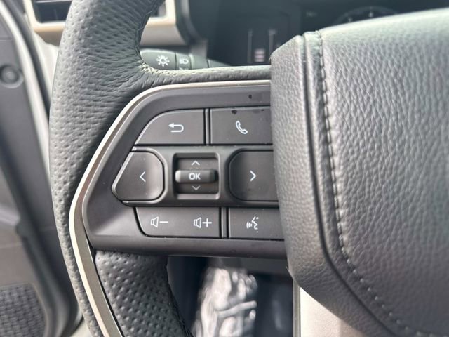 Used 2025 Toyota Tacoma SR5 w/ SR5 Upgrade Package image 29