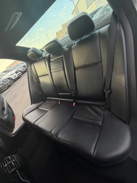 Used 2014 Mercedes-Benz C 250 Sedan image 21