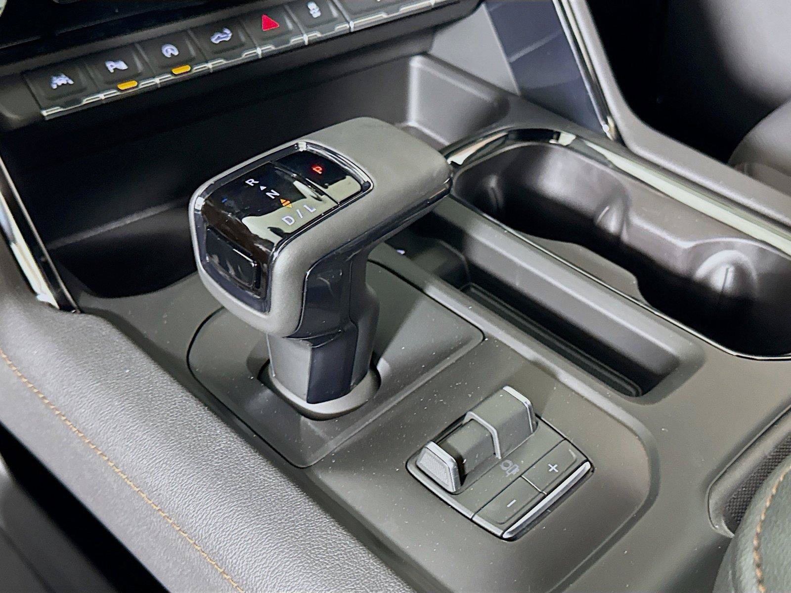 New 2026 GMC Sierra 1500 AT4 w/ AT4 Premium Package AWD/4WD image 11