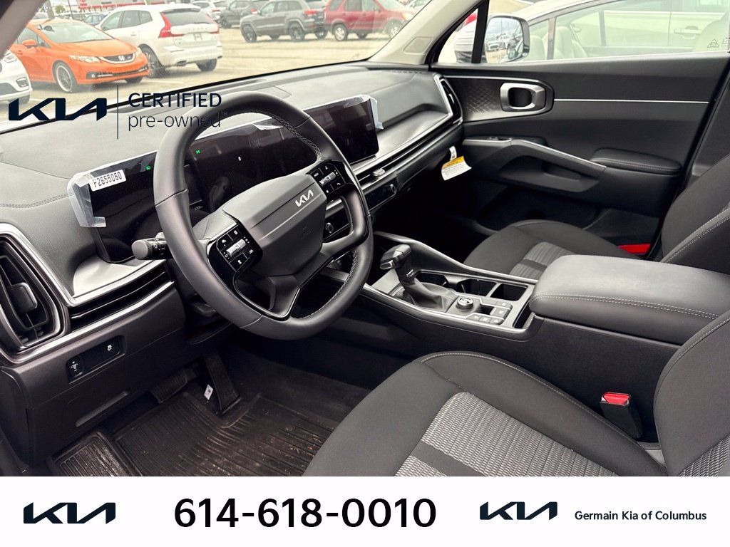 Certified 2026 Kia Sorento LX FWD image 8