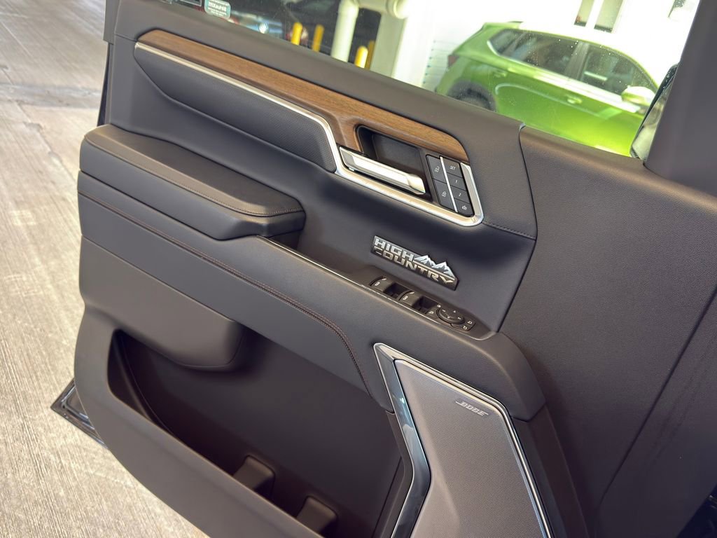 Used 2023 Chevrolet Silverado 1500 High Country image 28