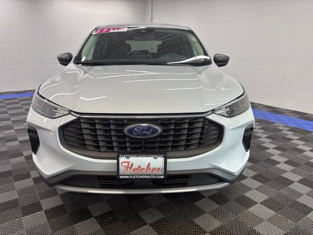 Used 2025 Ford Escape Active AWD/4WD image 13