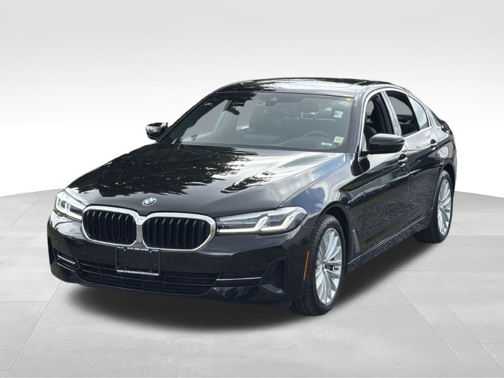 Used 2023 BMW 530i xDrive w/ Premium Package AWD/4WD image 3