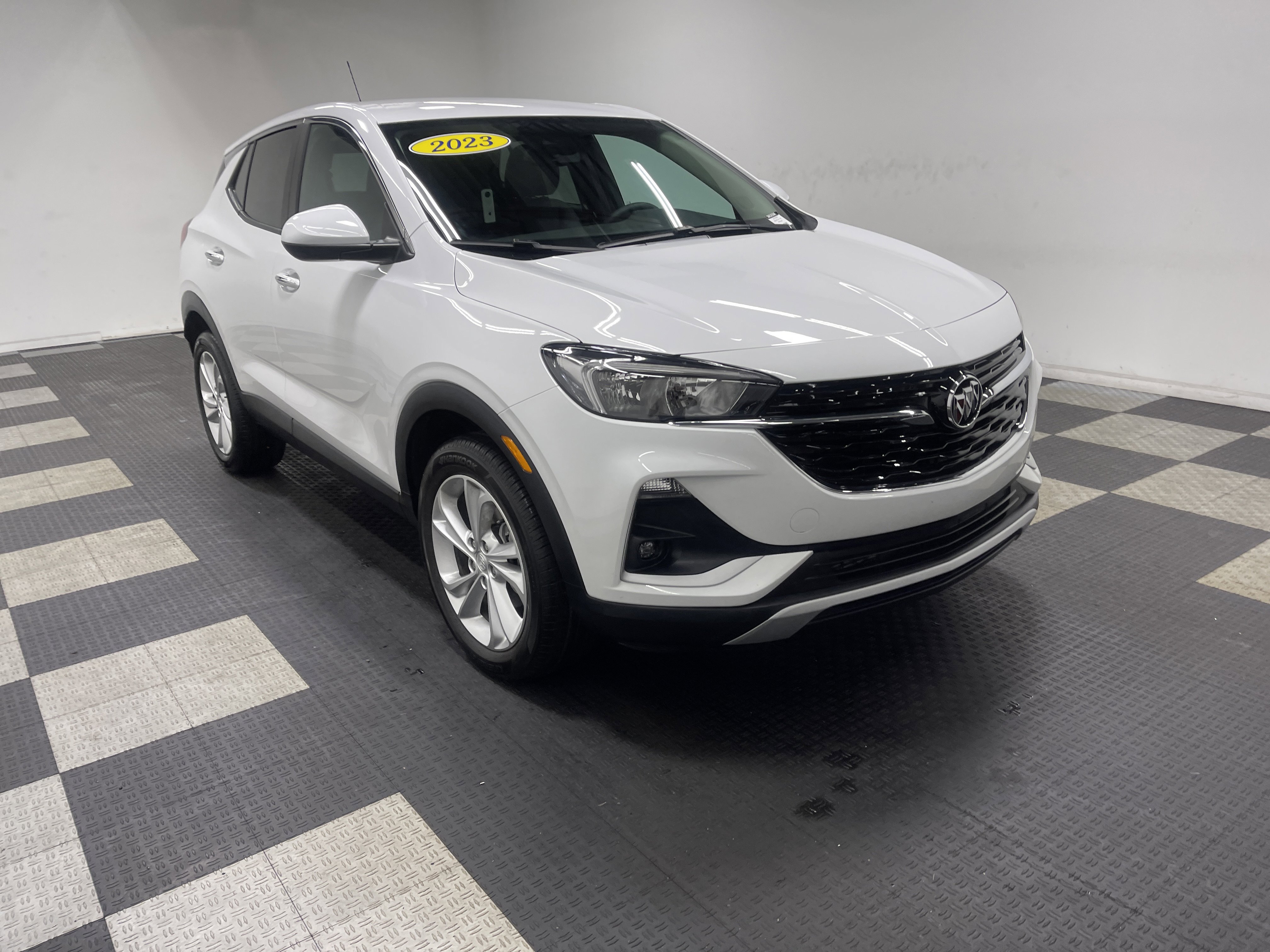 Used 2023 Buick Encore GX Preferred w/ Cold Weather Comfort Package FWD image 6
