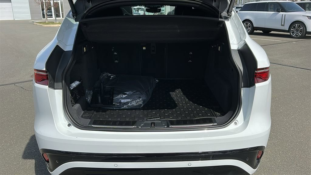 Certified 2025 Jaguar F-PACE R-Dynamic S image 25
