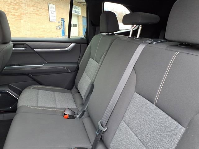 Used 2025 GMC Acadia Elevation image 11