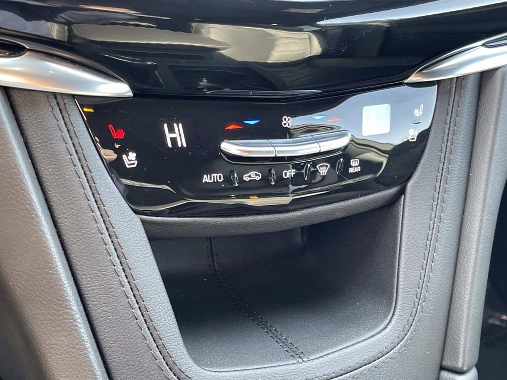 Certified 2025 Cadillac XT6 Premium Luxury w/ Platinum Package image 35