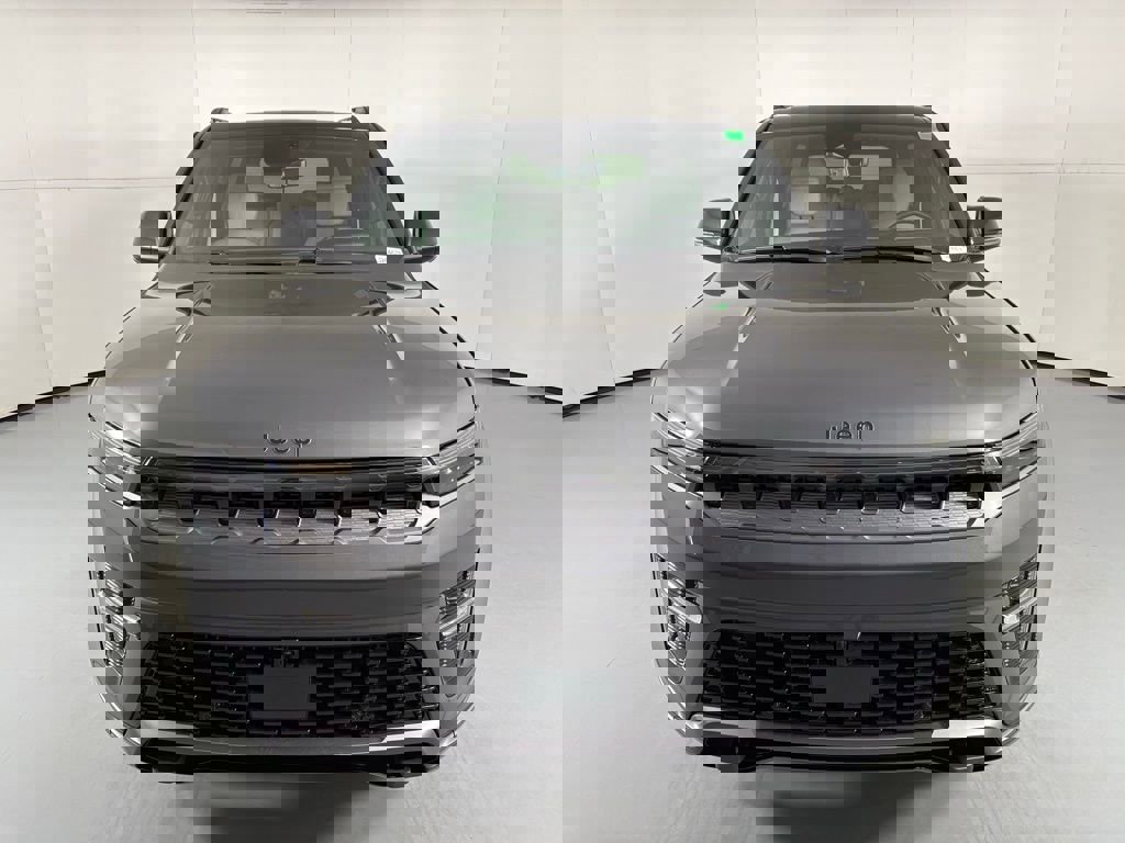 New 2026 Jeep Grand Wagoneer Summit image 3