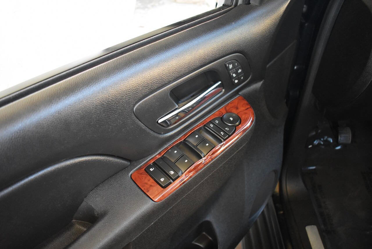 Used 2012 Chevrolet Tahoe LTZ image 38