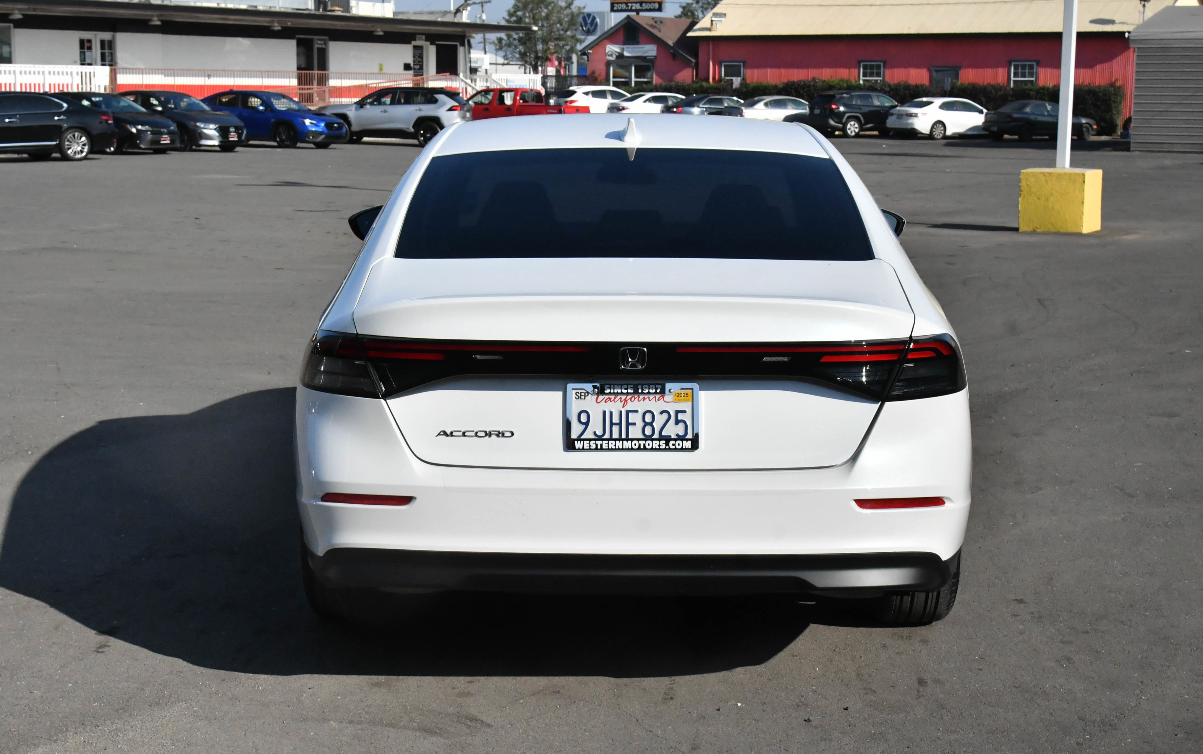 Used 2023 Honda Accord EX image 7