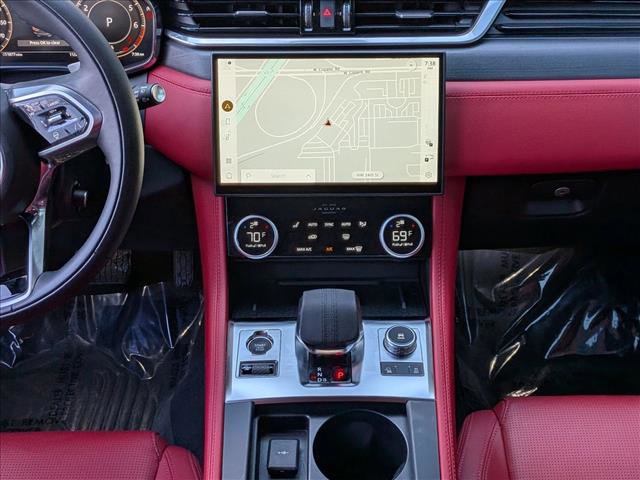 Certified 2026 Jaguar F-PACE R-Dynamic S image 12