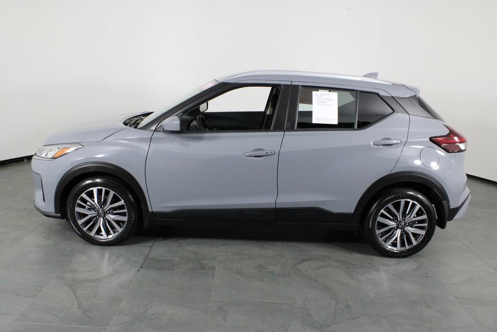 Used 2024 Nissan Kicks SV image 12