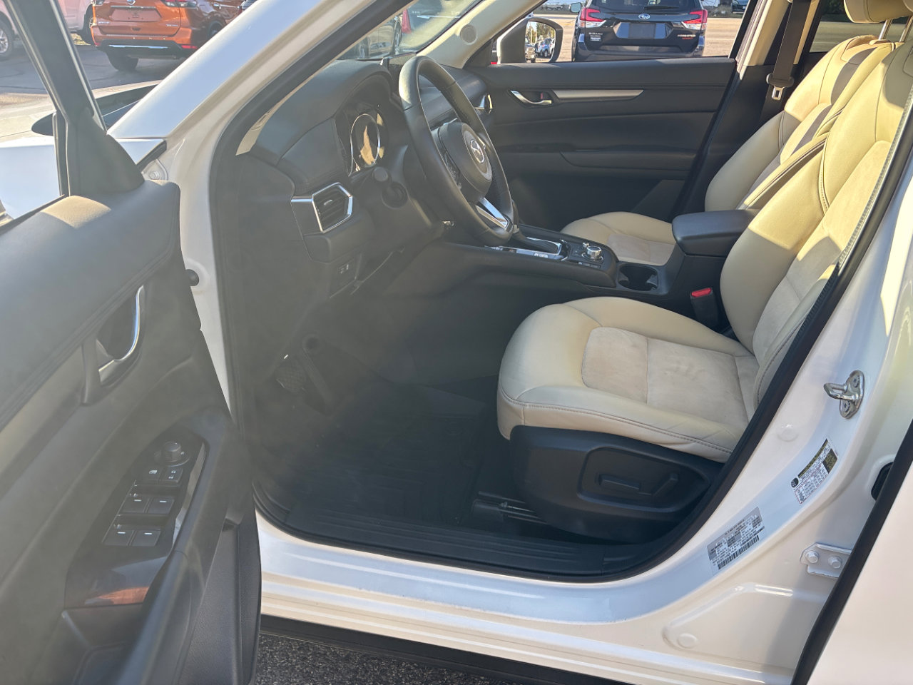 Used 2018 MAZDA CX-5 Touring image 9