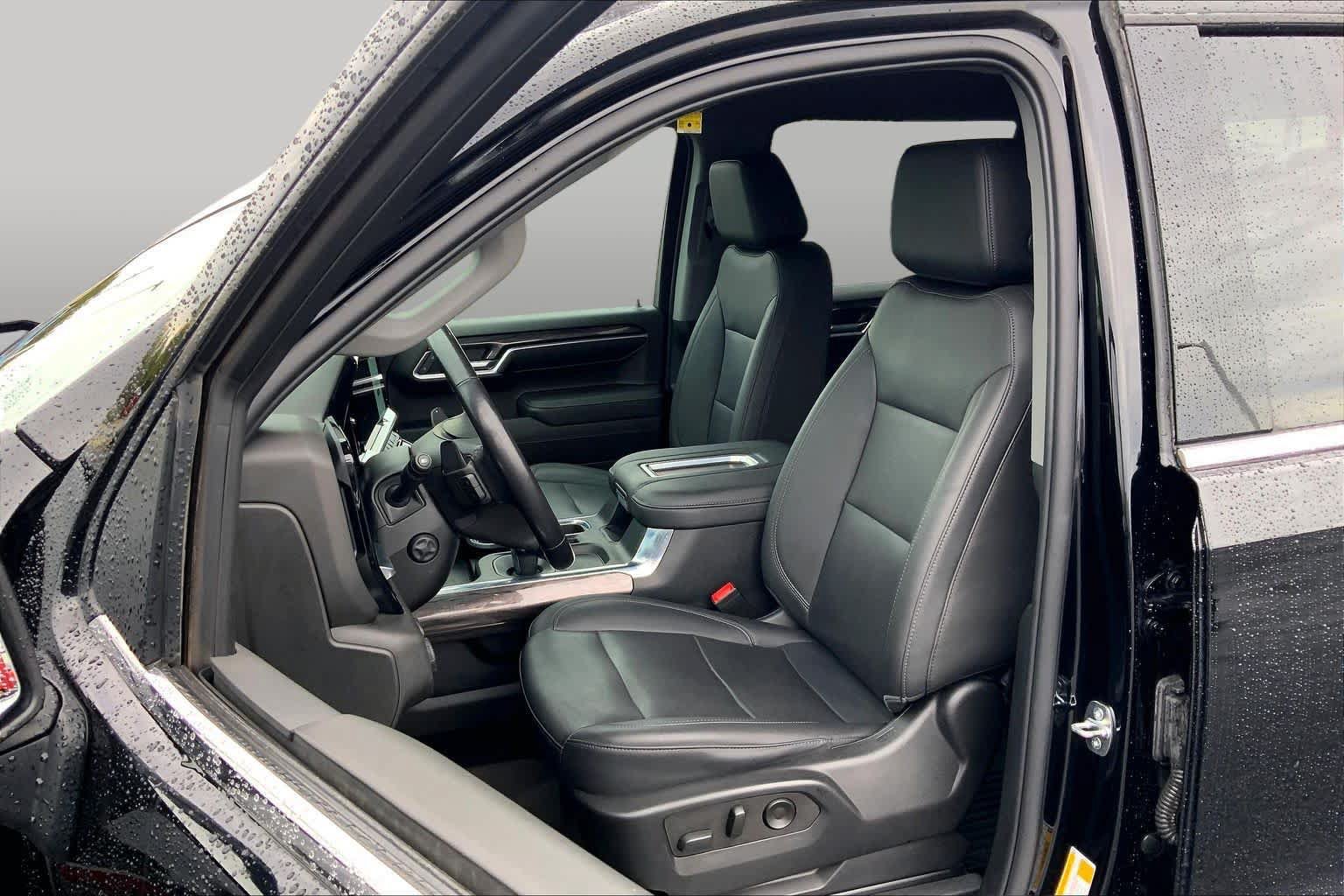 Used 2022 Chevrolet Silverado 1500 LTZ w/ Z71 Off-Road Package AWD/4WD image 8