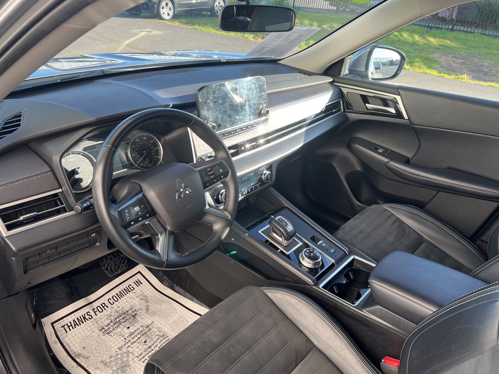 Used 2024 Mitsubishi Outlander SE image 6