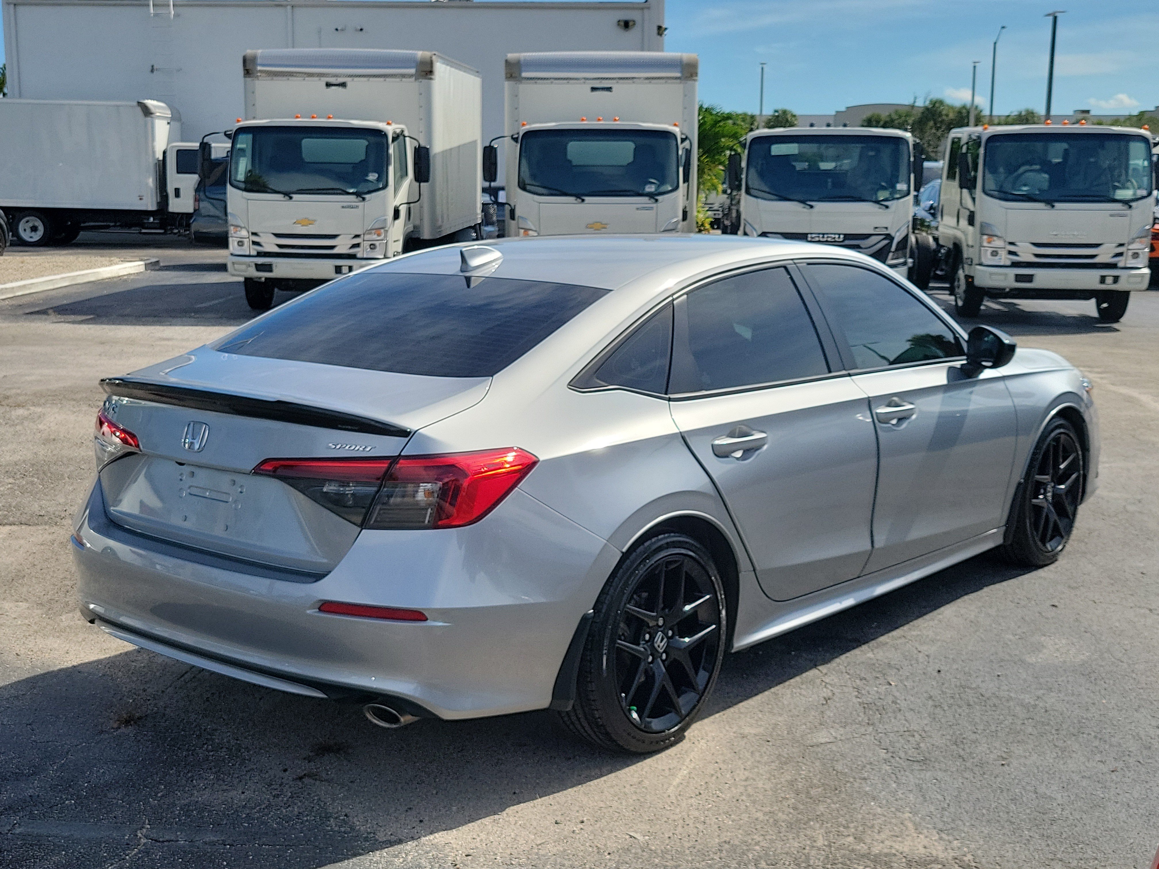 Used 2023 Honda Civic Sport image 3