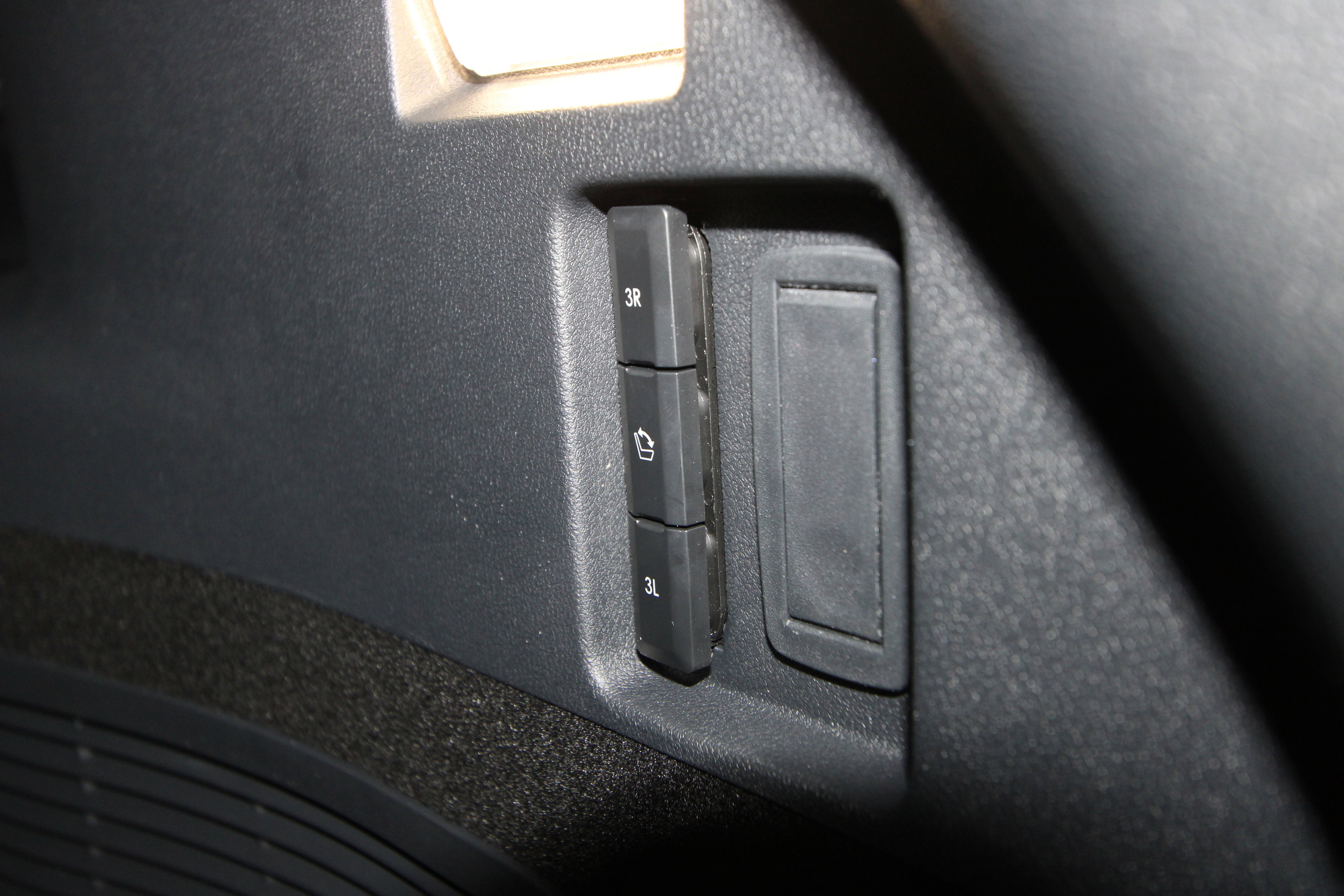 New 2026 Lincoln Aviator AWD w/ Jet Appearance Package image 37