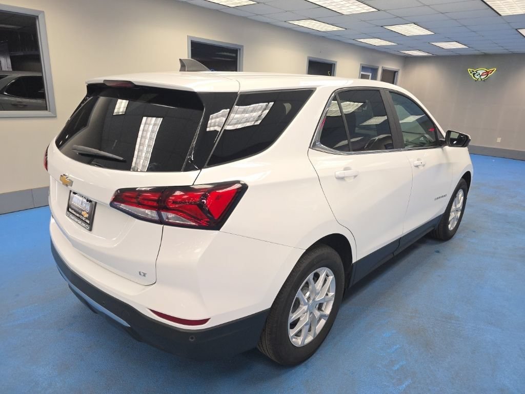 Certified 2024 Chevrolet Equinox LT FWD image 3
