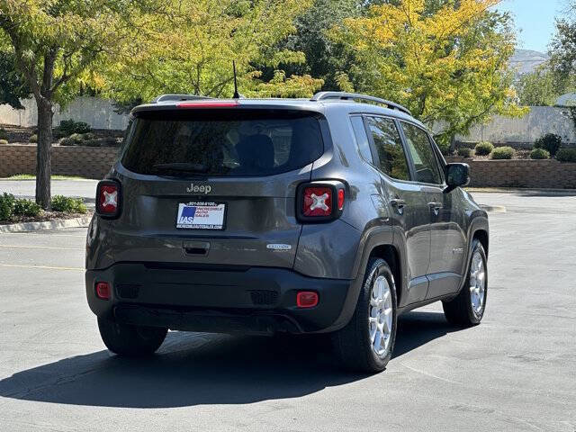 Used 2020 Jeep Renegade Latitude w/ Popular Equipment Group FWD image 4