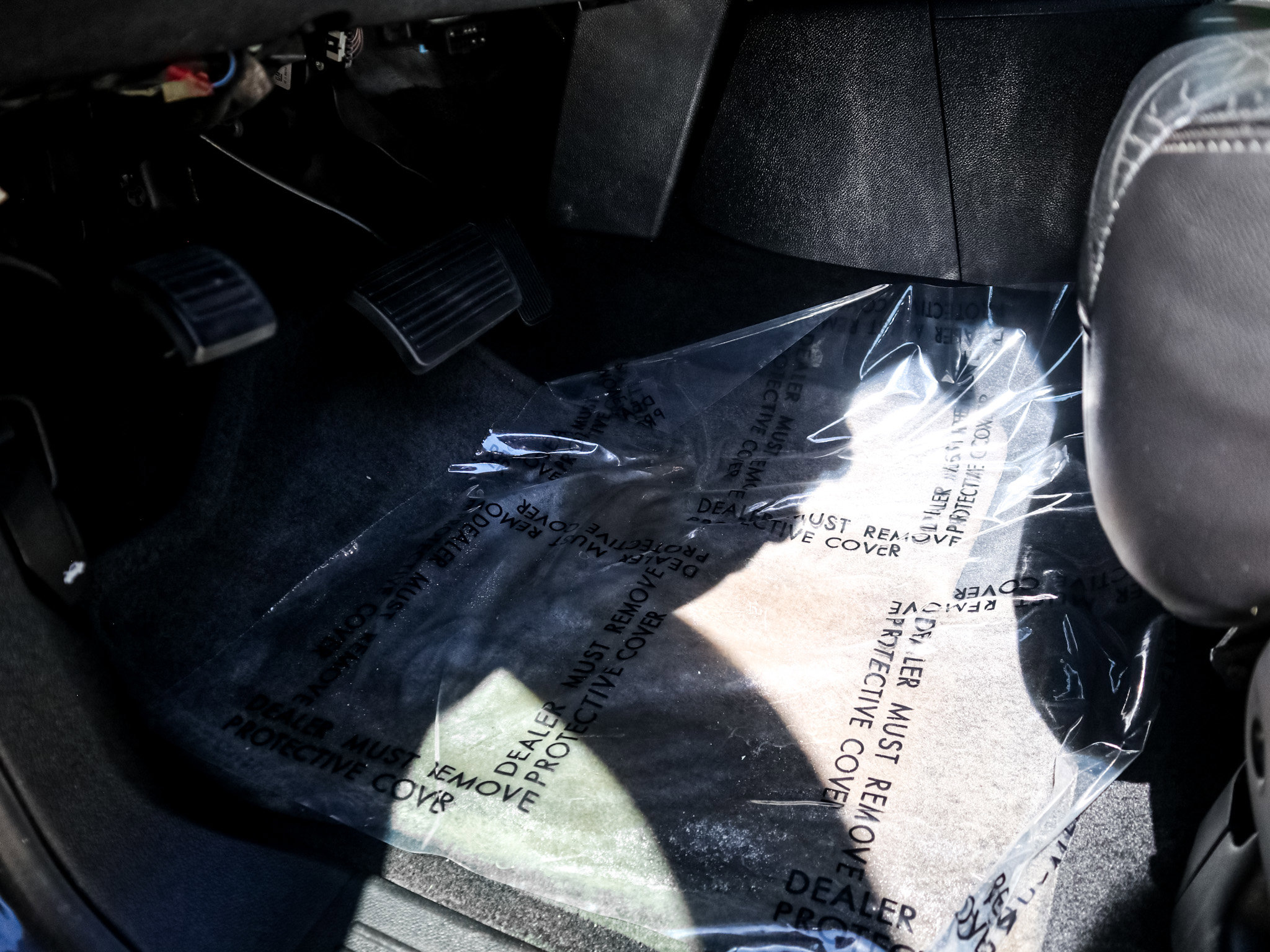 Used 2011 Chevrolet Avalanche LT w/ Regional Value Package image 16