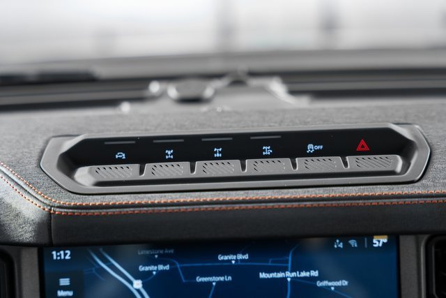 New 2025 Ford Bronco Outer Banks w/ Sasquatch Package image 28