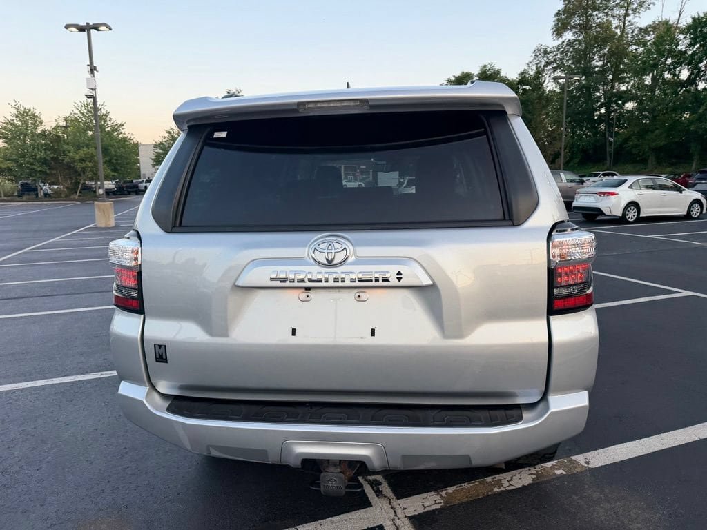 Used 2021 Toyota 4Runner SR5 Premium w/ Moonroof Package AWD/4WD image 7