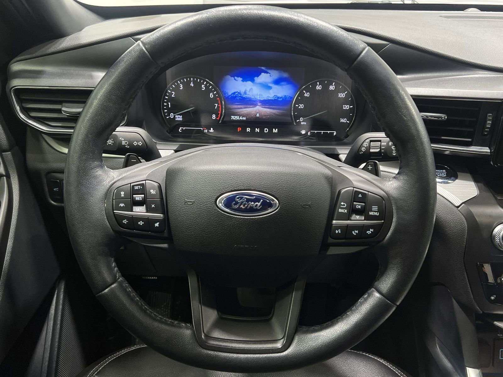 Used 2020 Ford Explorer XLT w/ Equipment Group 202A AWD/4WD image 14