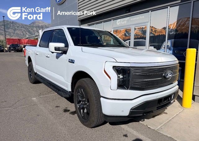 Used 2025 Ford F150 Lightning Lariat w/ Max Trailer Tow Package AWD/4WD image 1